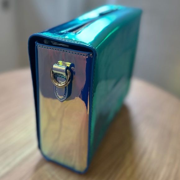 22 Gemini Collective - The Jelly Gloss Crossbody in Holographic Cosmic Dream - Picture 4 of 15